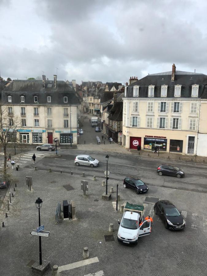 Saint Bonnet Lägenhet Bourges Exteriör bild